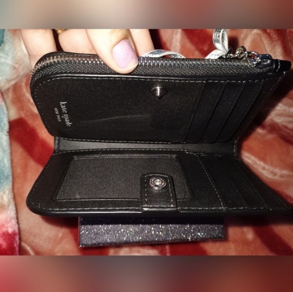 Kate Spade Novelty , billfold, wallet, Cat Black Whiskers Saffaino Leather - Picture 3 of 6